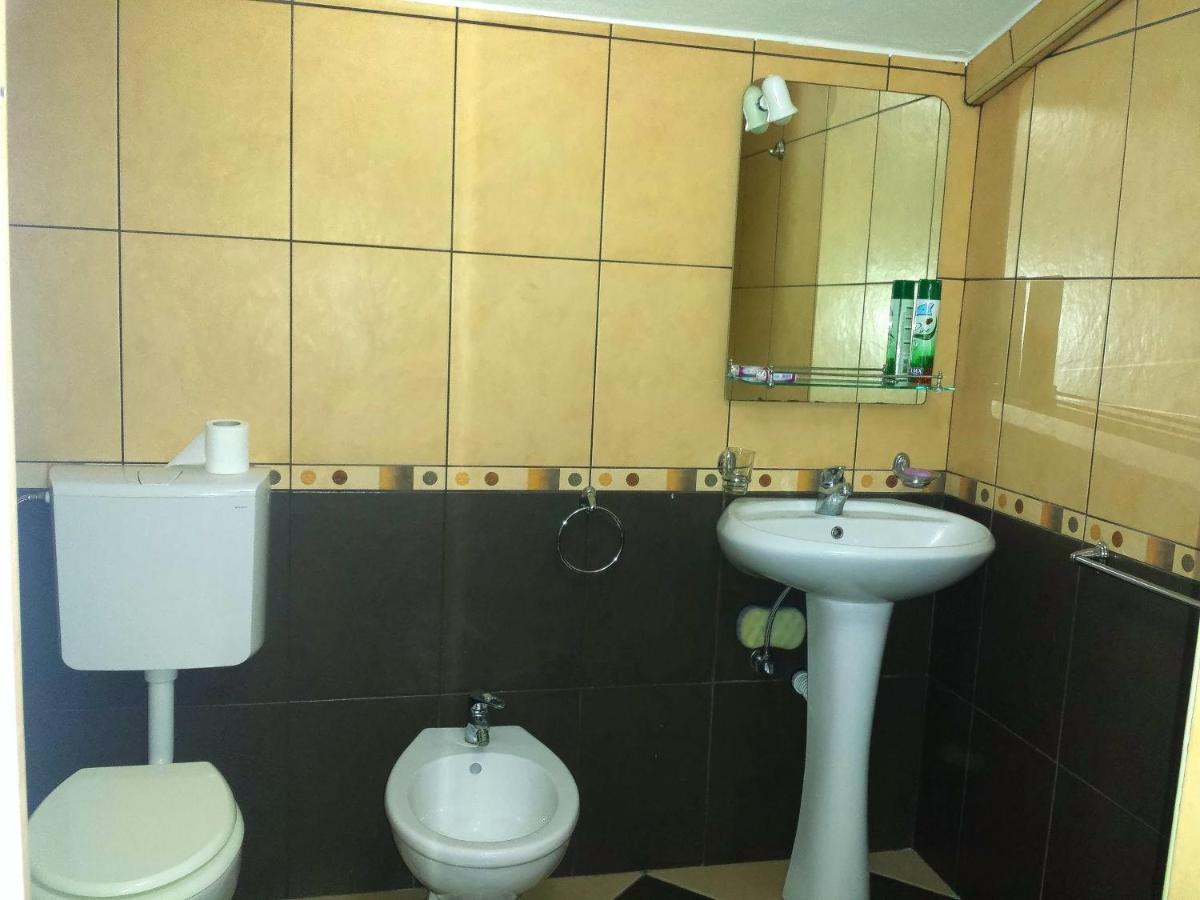 Hoxha Rooms Улцин Стая снимка
